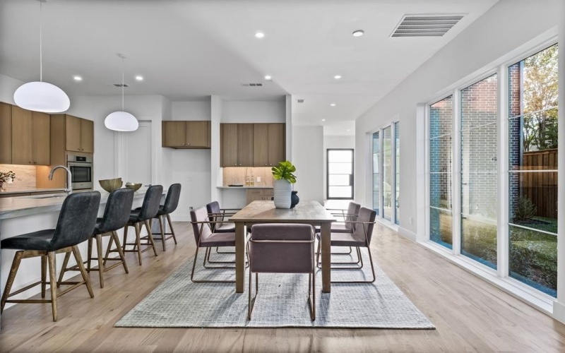 2410 N Prairie Avenue, Dallas, TX 75204, 4 Habitaciones Habitaciones , ,5 BañosBaños,Residential,En Venta,2410 N Prairie Avenue,20775897