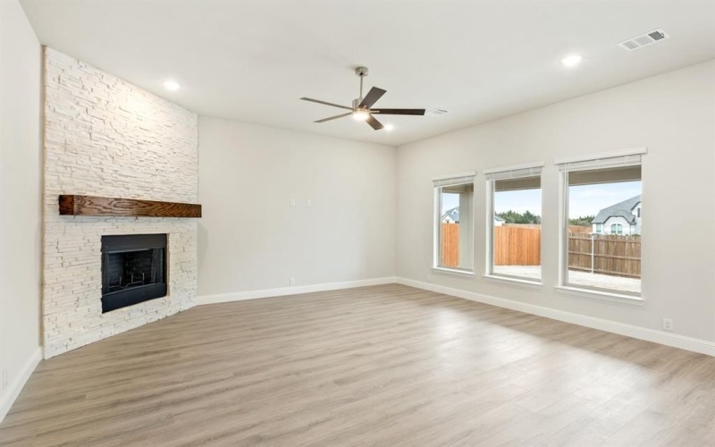 4626 Bel Air Drive, Midlothian, TX 76065, 4 Habitaciones Habitaciones , ,3 BañosBaños,Residential,En Venta,4626 Bel Air Drive,20782156