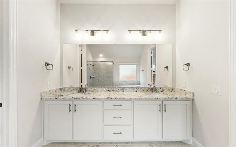 4626 Bel Air Drive, Midlothian, TX 76065, 4 Habitaciones Habitaciones , ,3 BañosBaños,Residential,En Venta,4626 Bel Air Drive,20782156