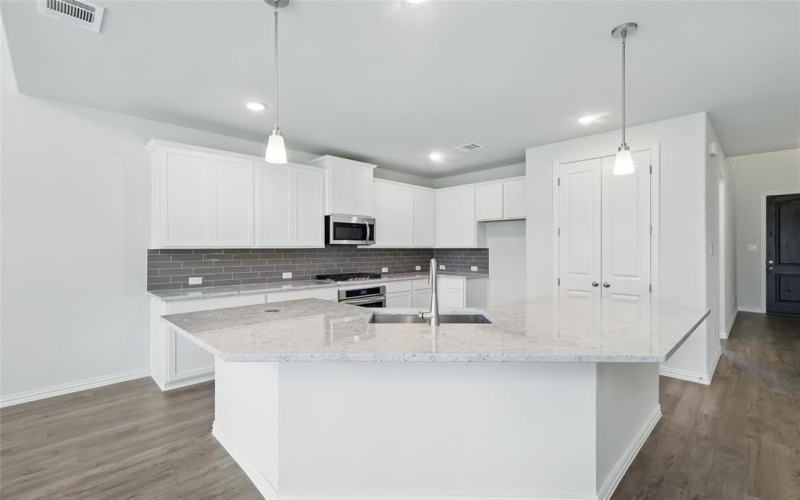 708 Kurrus Street, Justin, TX 76247, 5 Bedrooms Bedrooms, ,5 BathroomsBathrooms,Residential,For Sale,708 Kurrus Street,20782430