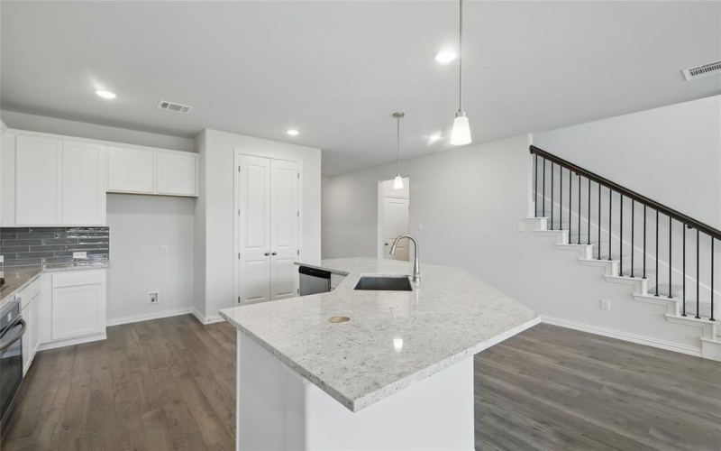 708 Kurrus Street, Justin, TX 76247, 5 Bedrooms Bedrooms, ,5 BathroomsBathrooms,Residential,For Sale,708 Kurrus Street,20782430