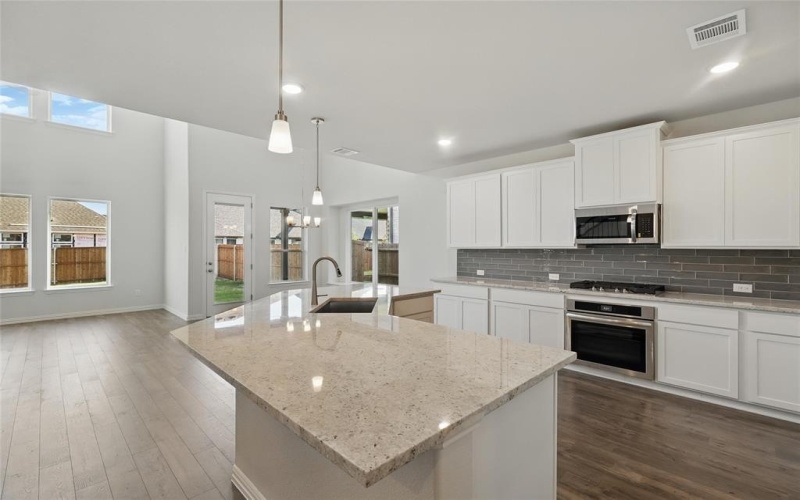 708 Kurrus Street, Justin, TX 76247, 5 Bedrooms Bedrooms, ,5 BathroomsBathrooms,Residential,For Sale,708 Kurrus Street,20782430