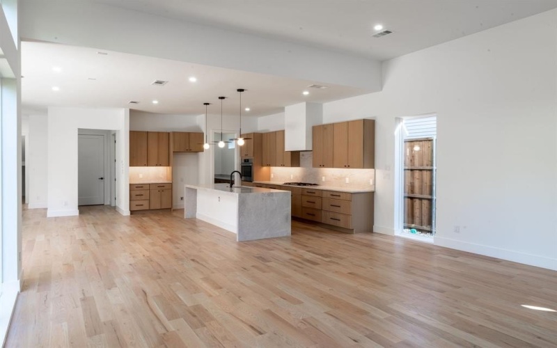 2423 Prairie Avenue, Dallas, TX 75204, 5 Bedrooms Bedrooms, ,5 BathroomsBathrooms,Residential,For Sale,2423 Prairie Avenue,20783063