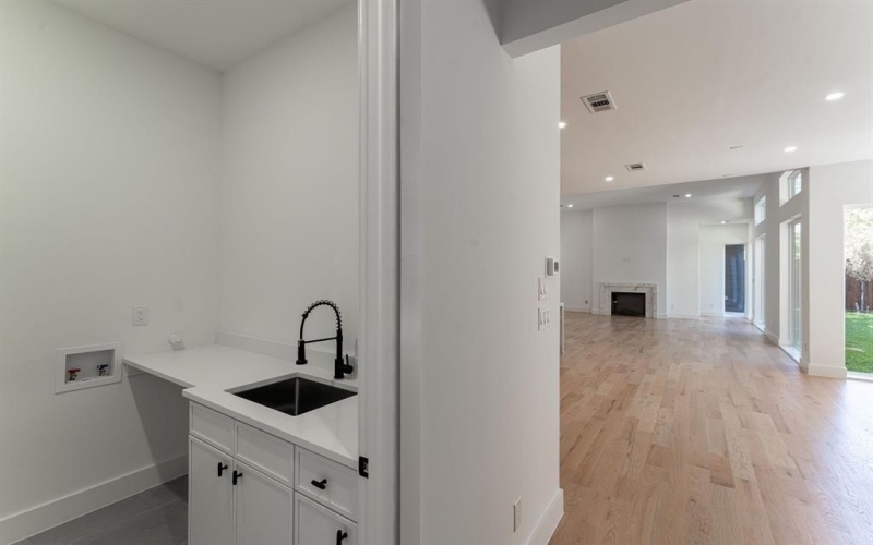 2423 Prairie Avenue, Dallas, TX 75204, 5 Bedrooms Bedrooms, ,5 BathroomsBathrooms,Residential,For Sale,2423 Prairie Avenue,20783063