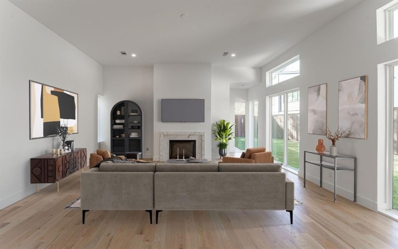2423 Prairie Avenue, Dallas, TX 75204, 5 Bedrooms Bedrooms, ,5 BathroomsBathrooms,Residential,For Sale,2423 Prairie Avenue,20783063