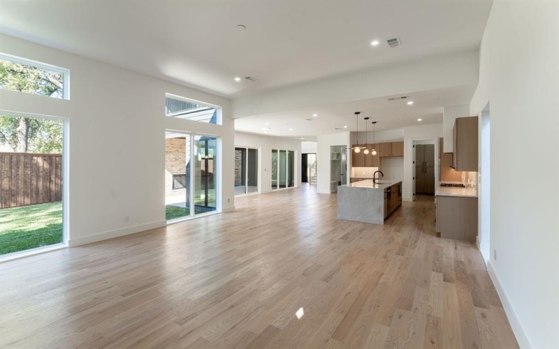 2423 Prairie Avenue, Dallas, TX 75204, 5 Bedrooms Bedrooms, ,5 BathroomsBathrooms,Residential,For Sale,2423 Prairie Avenue,20783063
