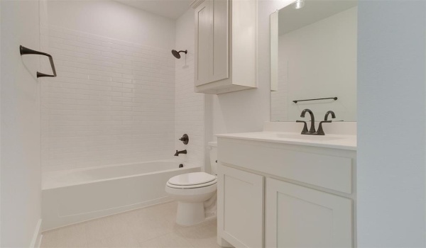 137 Paxton Circle, Arlington, TX 76013, 4 Bedrooms Bedrooms, ,3 BathroomsBathrooms,Residential,For Sale,137 Paxton Circle,20783172