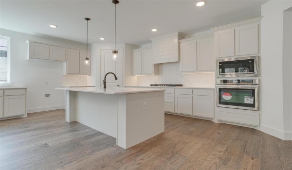 137 Paxton Circle, Arlington, TX 76013, 4 Bedrooms Bedrooms, ,3 BathroomsBathrooms,Residential,For Sale,137 Paxton Circle,20783172