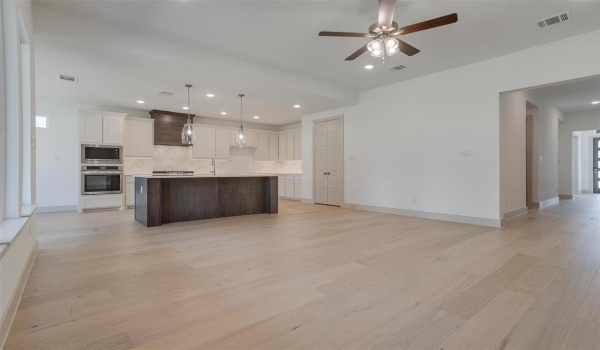 141 Paxton Circle, Arlington, TX 76013, 4 Bedrooms Bedrooms, ,3 BathroomsBathrooms,Residential,For Sale,141 Paxton Circle,20783219