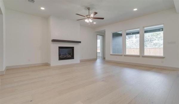 141 Paxton Circle, Arlington, TX 76013, 4 Bedrooms Bedrooms, ,3 BathroomsBathrooms,Residential,For Sale,141 Paxton Circle,20783219
