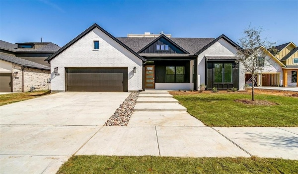 141 Paxton Circle, Arlington, TX 76013, 4 Bedrooms Bedrooms, ,3 BathroomsBathrooms,Residential,For Sale,141 Paxton Circle,20783219