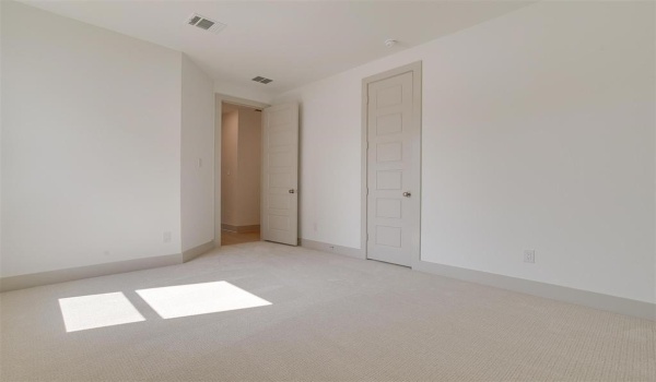 141 Paxton Circle, Arlington, TX 76013, 4 Bedrooms Bedrooms, ,3 BathroomsBathrooms,Residential,For Sale,141 Paxton Circle,20783219