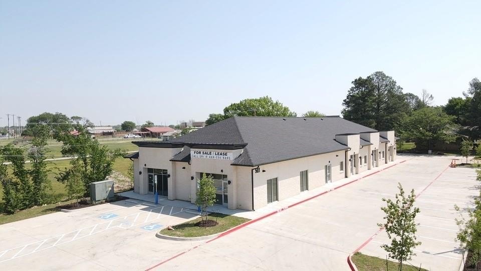 501 Pine Ridge Drive #300, Aubrey, TX 76227, ,Commercial Sale,En Venta,501 Pine Ridge Drive,20783532