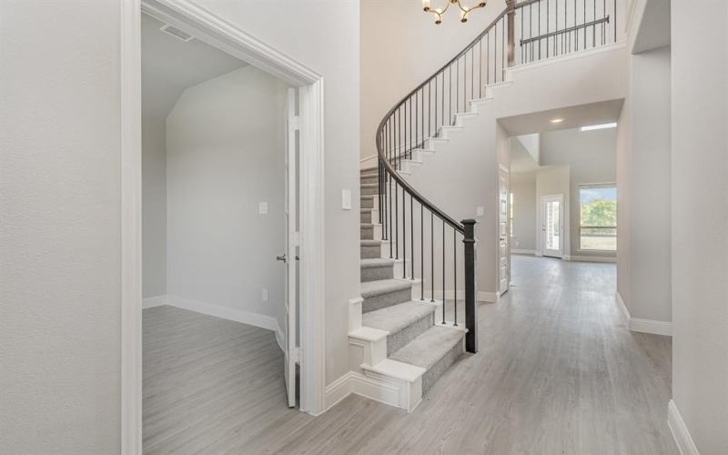 180 Crystal Lake Lane, Red Oak, TX 75154, 4 Habitaciones Habitaciones , ,3 BañosBaños,Residential,En Venta,180 Crystal Lake Lane,20777076