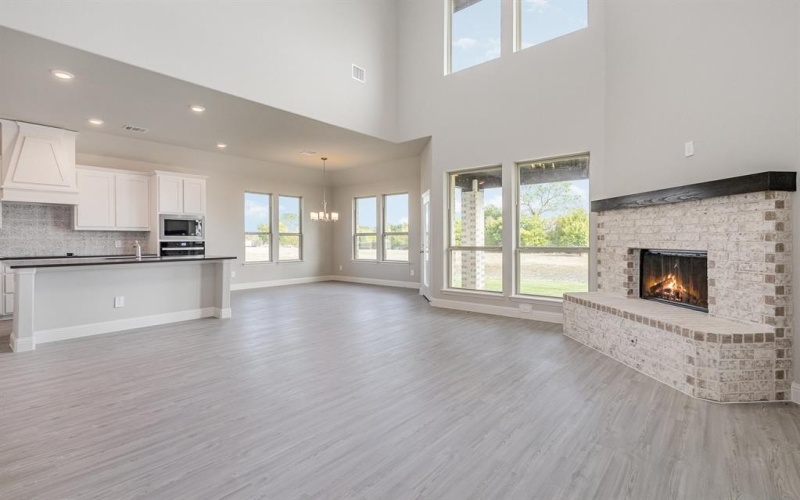 180 Crystal Lake Lane, Red Oak, TX 75154, 4 Habitaciones Habitaciones , ,3 BañosBaños,Residential,En Venta,180 Crystal Lake Lane,20777076