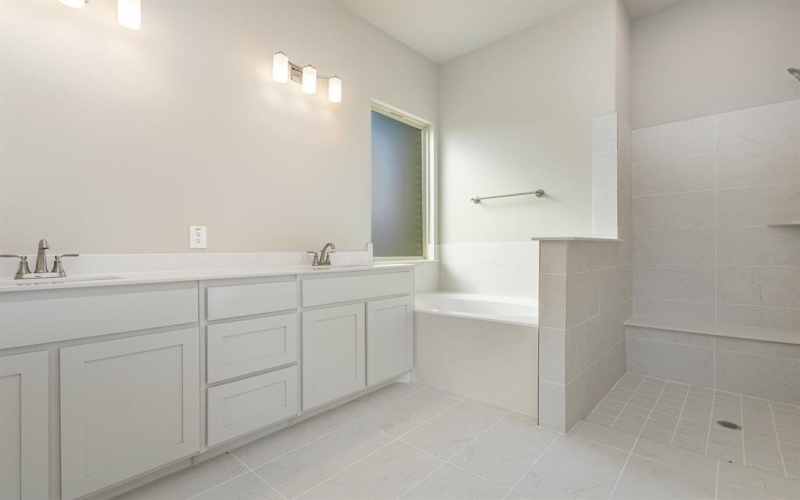 750 Serenity Lane, Red Oak, TX 75154, 4 Habitaciones Habitaciones , ,3 BañosBaños,Residential,En Venta,750 Serenity Lane,20777102