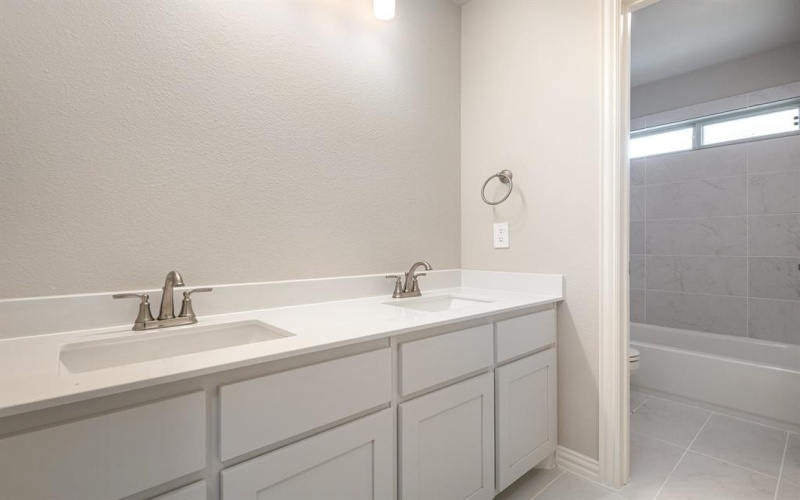 750 Serenity Lane, Red Oak, TX 75154, 4 Habitaciones Habitaciones , ,3 BañosBaños,Residential,En Venta,750 Serenity Lane,20777102