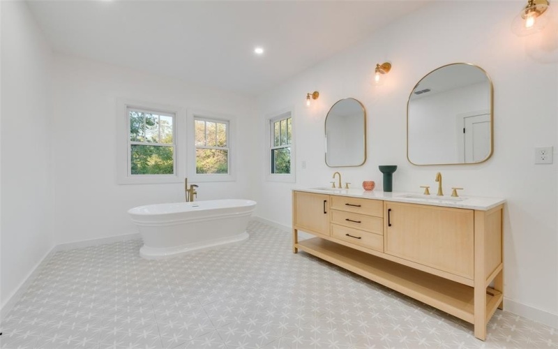 4510 Sycamore Street, Dallas, TX 75204, 4 Bedrooms Bedrooms, ,3 BathroomsBathrooms,Residential,For Sale,4510 Sycamore Street,20777200