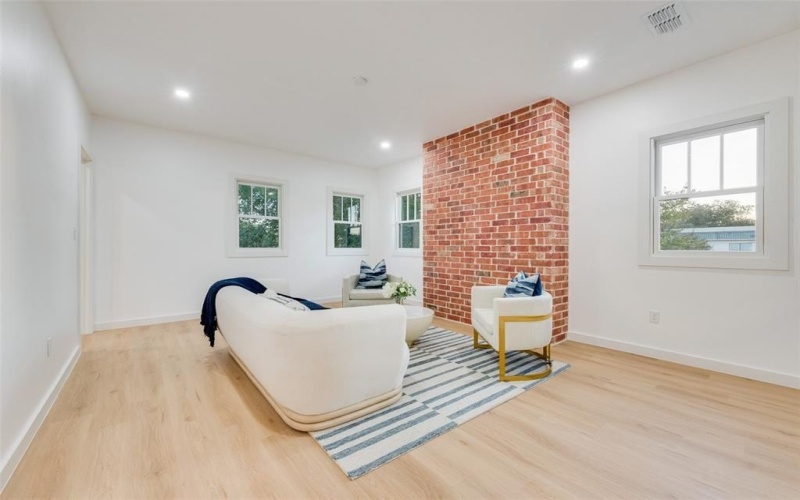 4510 Sycamore Street, Dallas, TX 75204, 4 Bedrooms Bedrooms, ,3 BathroomsBathrooms,Residential,For Sale,4510 Sycamore Street,20777200