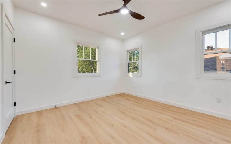 4510 Sycamore Street, Dallas, TX 75204, 4 Bedrooms Bedrooms, ,3 BathroomsBathrooms,Residential,For Sale,4510 Sycamore Street,20777200