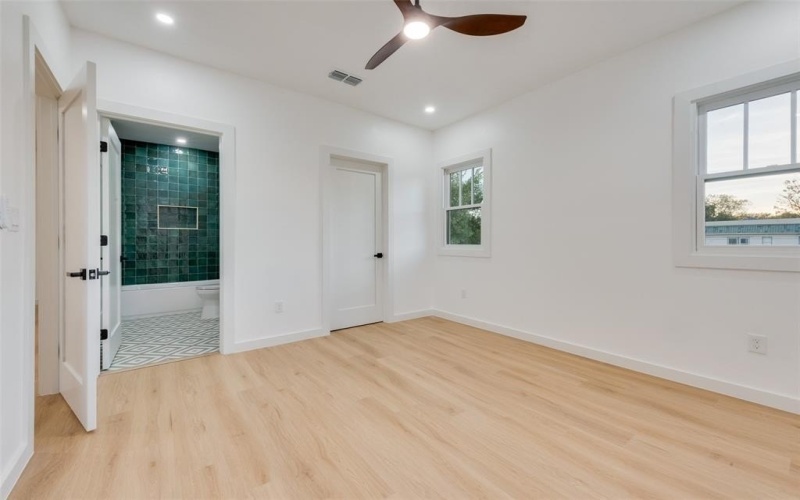 4510 Sycamore Street, Dallas, TX 75204, 4 Bedrooms Bedrooms, ,3 BathroomsBathrooms,Residential,For Sale,4510 Sycamore Street,20777200