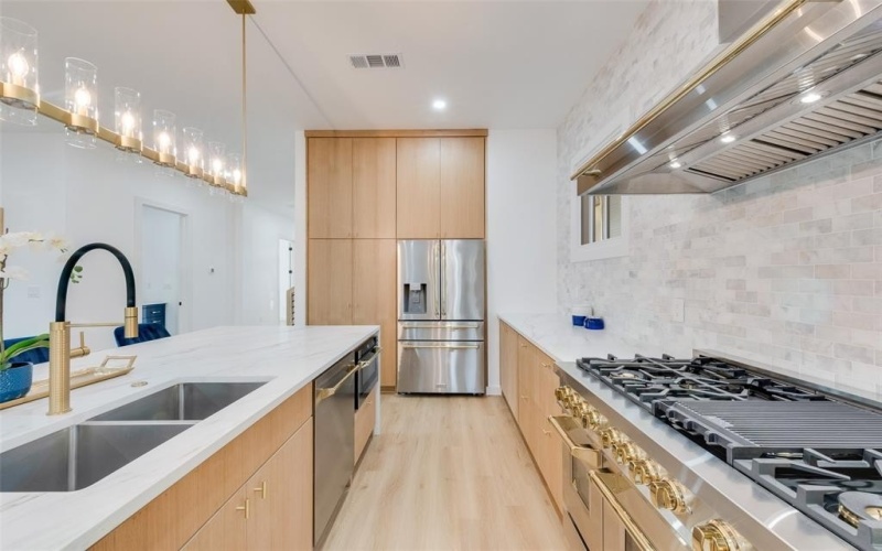 4510 Sycamore Street, Dallas, TX 75204, 4 Bedrooms Bedrooms, ,3 BathroomsBathrooms,Residential,For Sale,4510 Sycamore Street,20777200