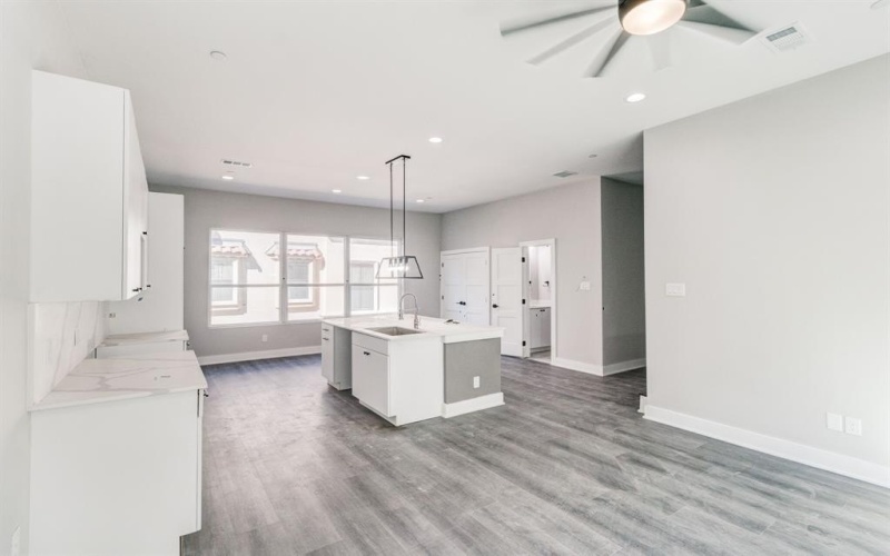 5810 Hudson Street, Dallas, TX 75206, 2 Bedrooms Bedrooms, ,2 BathroomsBathrooms,Residential Multi Family,For Sale,5810 Hudson Street,20777299