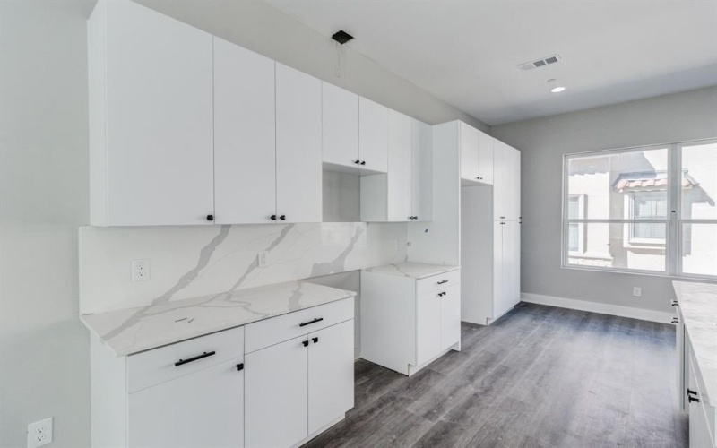 5810 Hudson Street, Dallas, TX 75206, 2 Bedrooms Bedrooms, ,2 BathroomsBathrooms,Residential Multi Family,For Sale,5810 Hudson Street,20777299