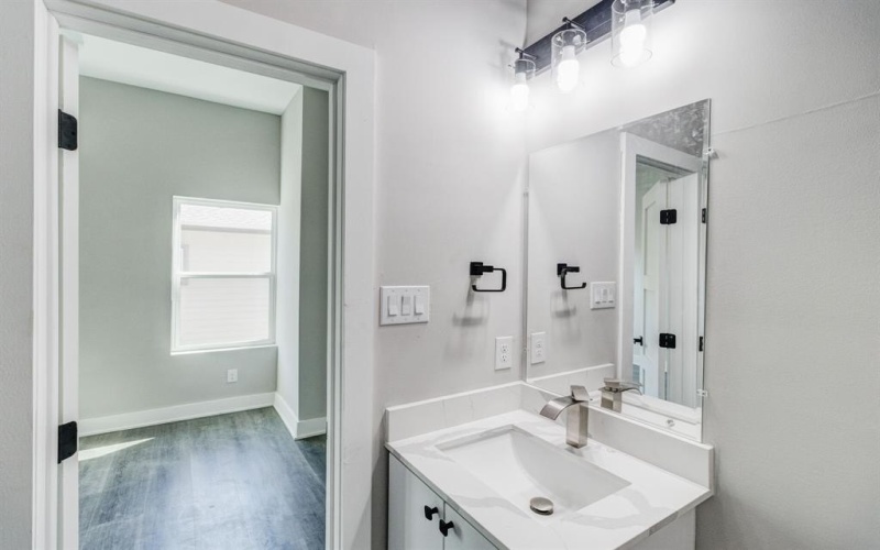 5810 Hudson Street, Dallas, TX 75206, 2 Bedrooms Bedrooms, ,2 BathroomsBathrooms,Residential Multi Family,For Sale,5810 Hudson Street,20777299