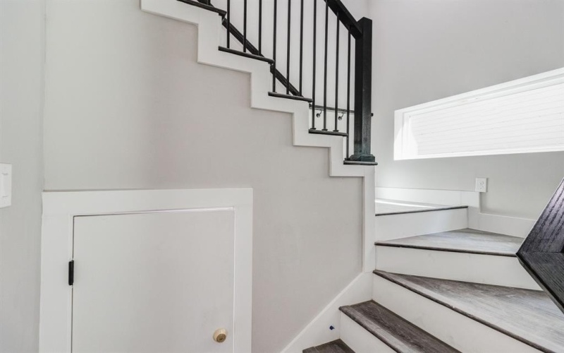5810 Hudson Street, Dallas, TX 75206, 2 Bedrooms Bedrooms, ,2 BathroomsBathrooms,Residential Multi Family,For Sale,5810 Hudson Street,20777299