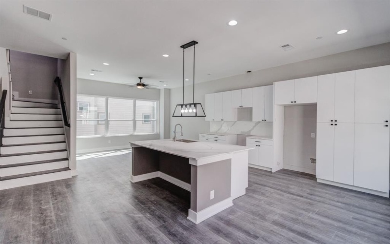 5810 Hudson Street, Dallas, TX 75206, 2 Bedrooms Bedrooms, ,2 BathroomsBathrooms,Residential Multi Family,For Sale,5810 Hudson Street,20777299