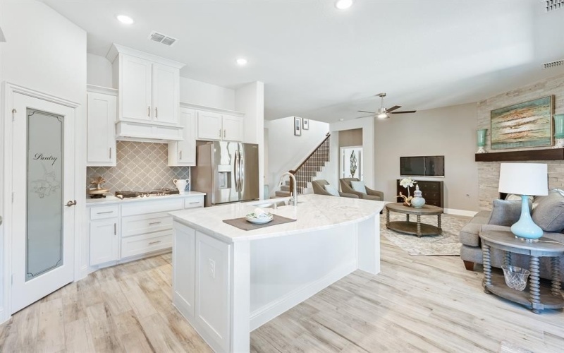 321 Richard Street, Burleson, TX 76028, 4 Habitaciones Habitaciones , ,3 BañosBaños,Residential,En Venta,321 Richard Street,20777373