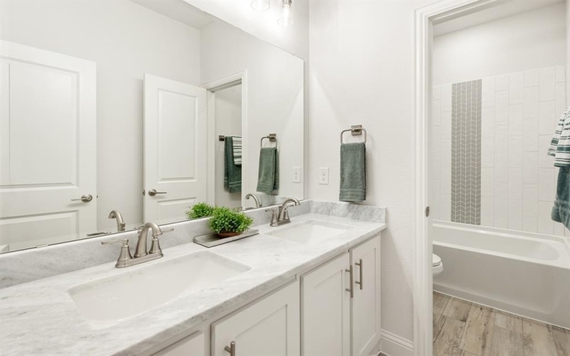 321 Richard Street, Burleson, TX 76028, 4 Habitaciones Habitaciones , ,3 BañosBaños,Residential,En Venta,321 Richard Street,20777373