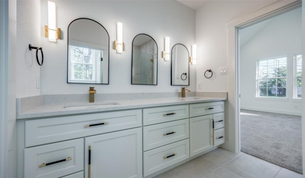 430 W Munson Street, Denison, TX 75020, 3 Bedrooms Bedrooms, ,2 BathroomsBathrooms,Residential,For Sale,430 W Munson Street,20777409