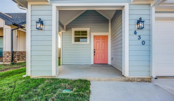 430 W Munson Street, Denison, TX 75020, 3 Bedrooms Bedrooms, ,2 BathroomsBathrooms,Residential,For Sale,430 W Munson Street,20777409