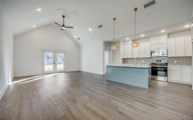 430 W Munson Street, Denison, TX 75020, 3 Bedrooms Bedrooms, ,2 BathroomsBathrooms,Residential,For Sale,430 W Munson Street,20777409