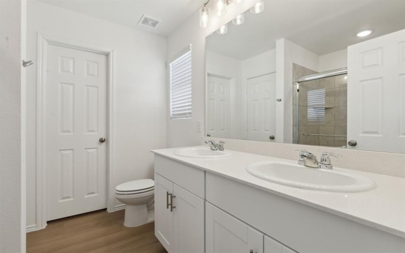 1017 Clear Dusk Lane, Forney, TX 75126, 3 Bedrooms Bedrooms, ,2 BathroomsBathrooms,Residential,For Sale,1017 Clear Dusk Lane,20777447