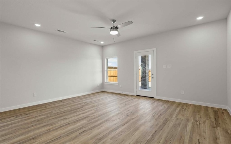 677 Scarlett Street, Forney, TX 75126, 5 Habitaciones Habitaciones , ,3 BañosBaños,Residential,En Venta,677 Scarlett Street,20784119