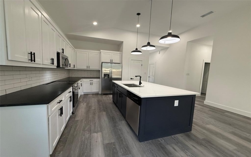 3210 Houston Street, Greenville, TX 75401, 4 Bedrooms Bedrooms, ,2 BathroomsBathrooms,Residential,For Sale,3210 Houston Street,20777878