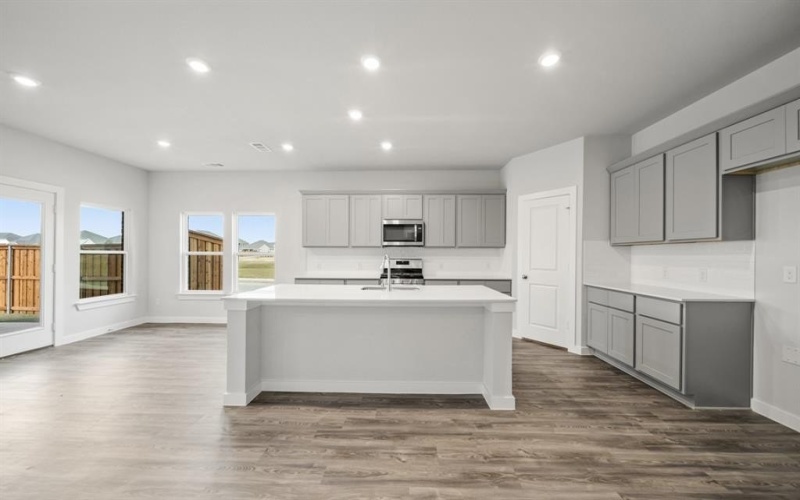 747 Carson Drive, Forney, TX 75126, 5 Bedrooms Bedrooms, ,5 BathroomsBathrooms,Residential,For Sale,747 Carson Drive,20784130