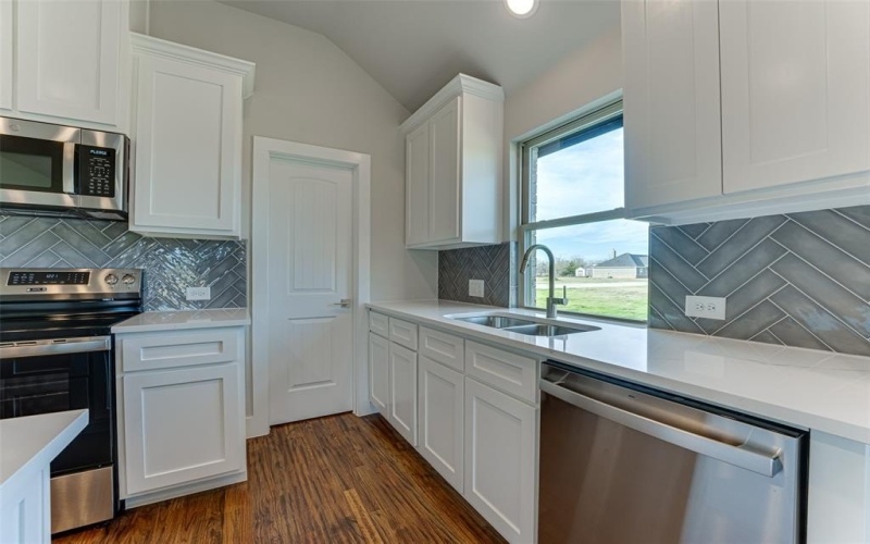 3541 Meadow View Lane, Greenville, TX 75402, 4 Bedrooms Bedrooms, ,2 BathroomsBathrooms,Residential,For Sale,3541 Meadow View Lane,20784196