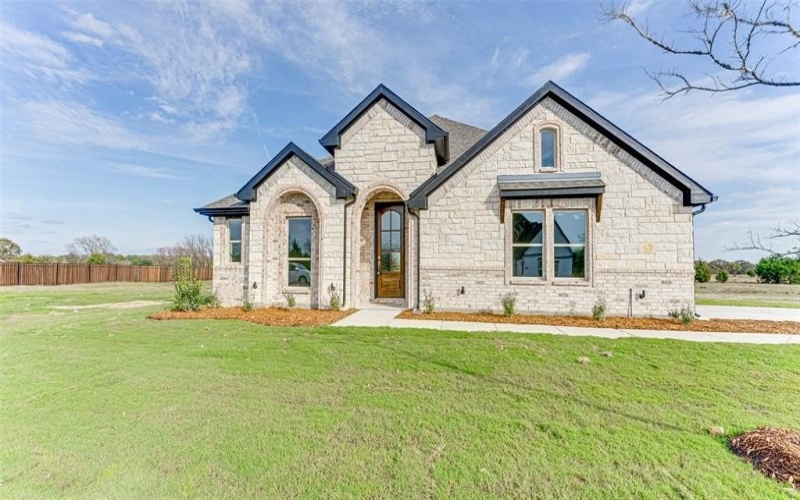 3541 Meadow View Lane, Greenville, TX 75402, 4 Bedrooms Bedrooms, ,2 BathroomsBathrooms,Residential,For Sale,3541 Meadow View Lane,20784196