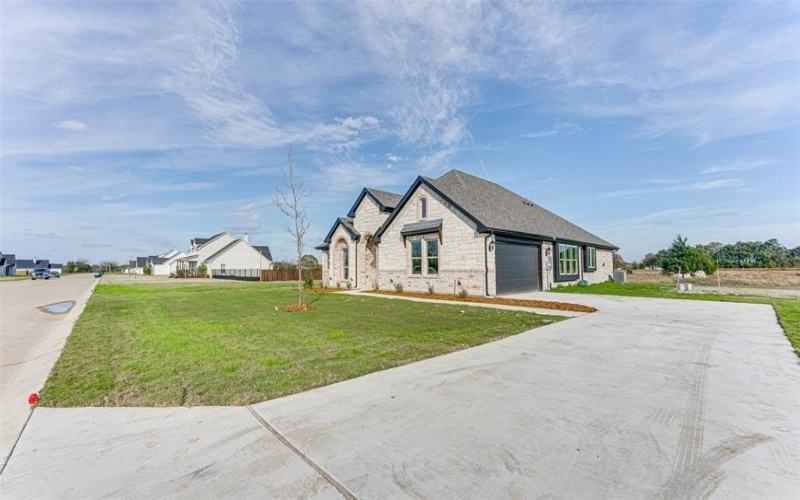 3541 Meadow View Lane, Greenville, TX 75402, 4 Bedrooms Bedrooms, ,2 BathroomsBathrooms,Residential,For Sale,3541 Meadow View Lane,20784196