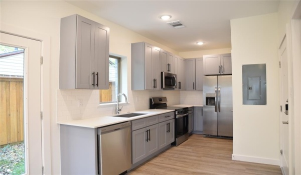 7370 Rural Avenue, Dallas, TX 75235, 1 Bedroom Bedrooms, ,1 BathroomBathrooms,Residential Lease,For Rent,7370 Rural Avenue,20784393
