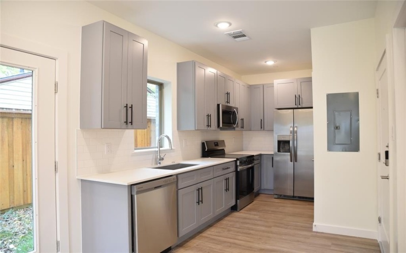 7370 Rural Avenue, Dallas, TX 75235, 1 Bedroom Bedrooms, ,1 BathroomBathrooms,Residential Lease,For Rent,7370 Rural Avenue,20784393