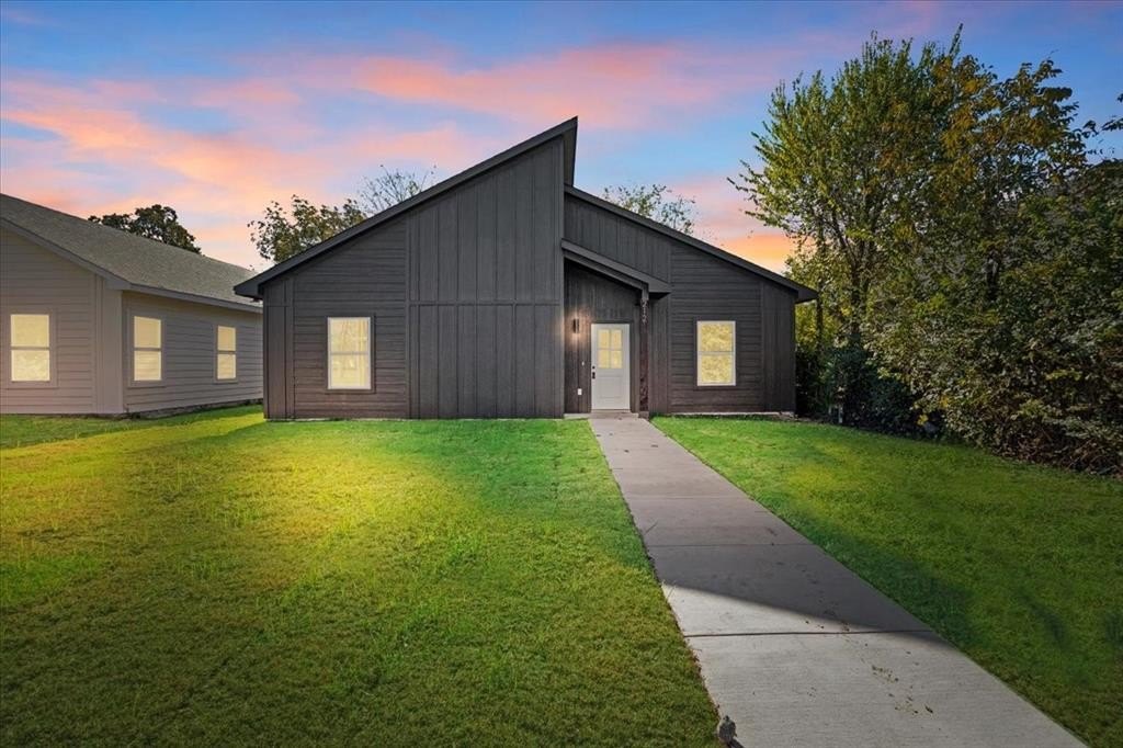 212 E Park Avenue, Sherman, TX 75090, 3 Habitaciones Habitaciones , ,2 BañosBaños,Residential,En Venta,212 E Park Avenue,20784414