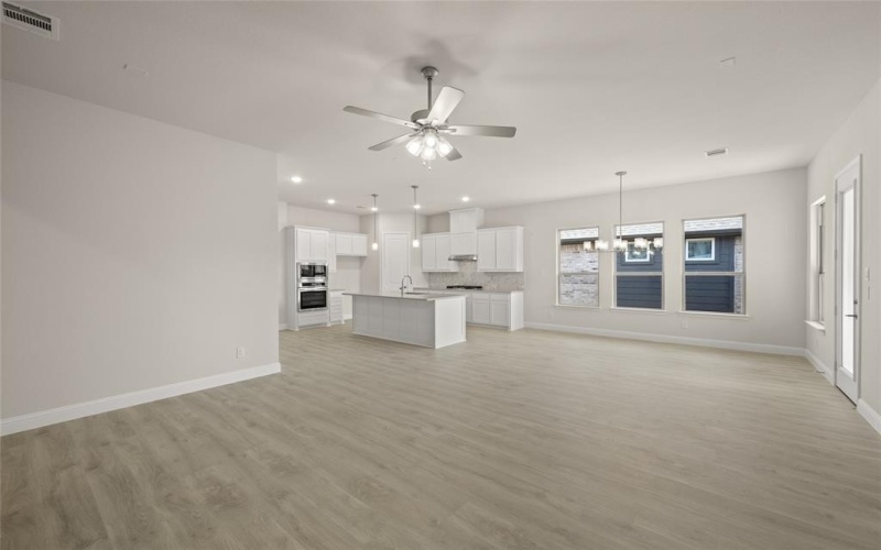 265 Allegheny Drive, Burleson, TX 76028, 4 Habitaciones Habitaciones , ,3 BañosBaños,Residential,En Venta,265 Allegheny Drive,20778567
