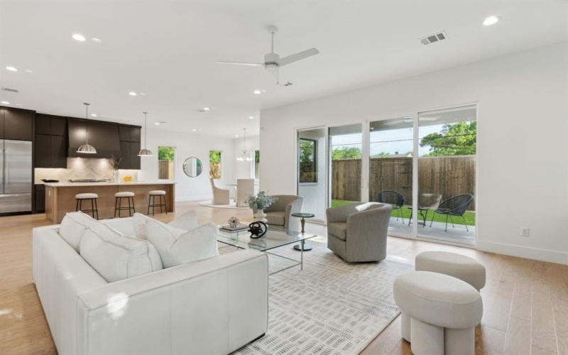4916 Wateka Drive, Dallas, TX 75209, 5 Bedrooms Bedrooms, ,5 BathroomsBathrooms,Residential,For Sale,4916 Wateka Drive,20778601