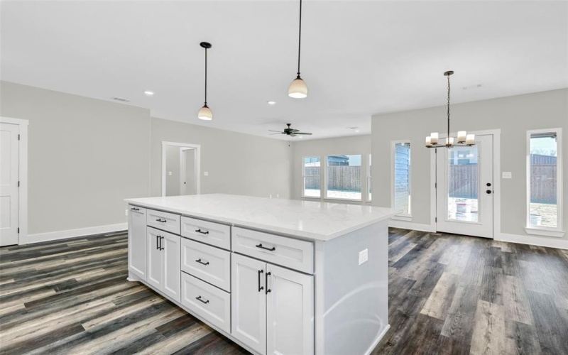 1807 Boxwood Drive, Sherman, TX 75092, 3 Bedrooms Bedrooms, ,2 BathroomsBathrooms,Residential,For Sale,1807 Boxwood Drive,20785267