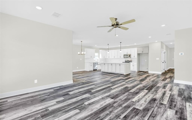 1807 Boxwood Drive, Sherman, TX 75092, 3 Bedrooms Bedrooms, ,2 BathroomsBathrooms,Residential,For Sale,1807 Boxwood Drive,20785267